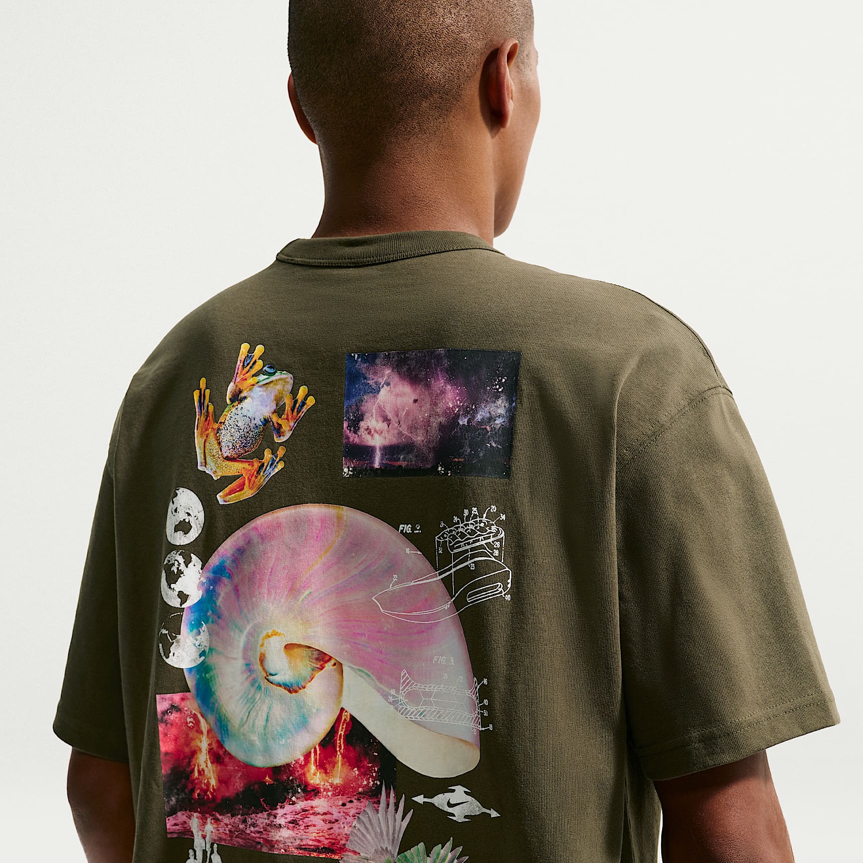 Nike Sportswear Premium Essentials T-Shirt. Nike.com